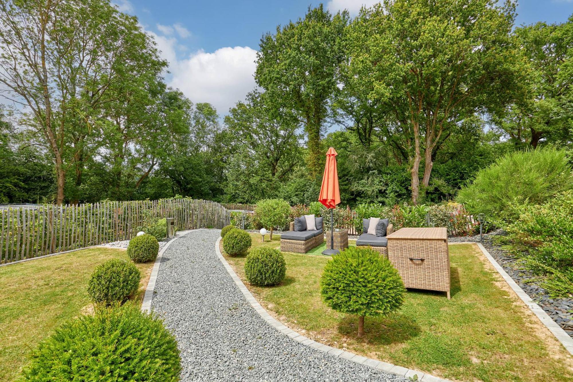 Domaine Du Gros Chene - Terrasses Avec Jacuzzis Privatifs Apartment Ablon Luaran gambar