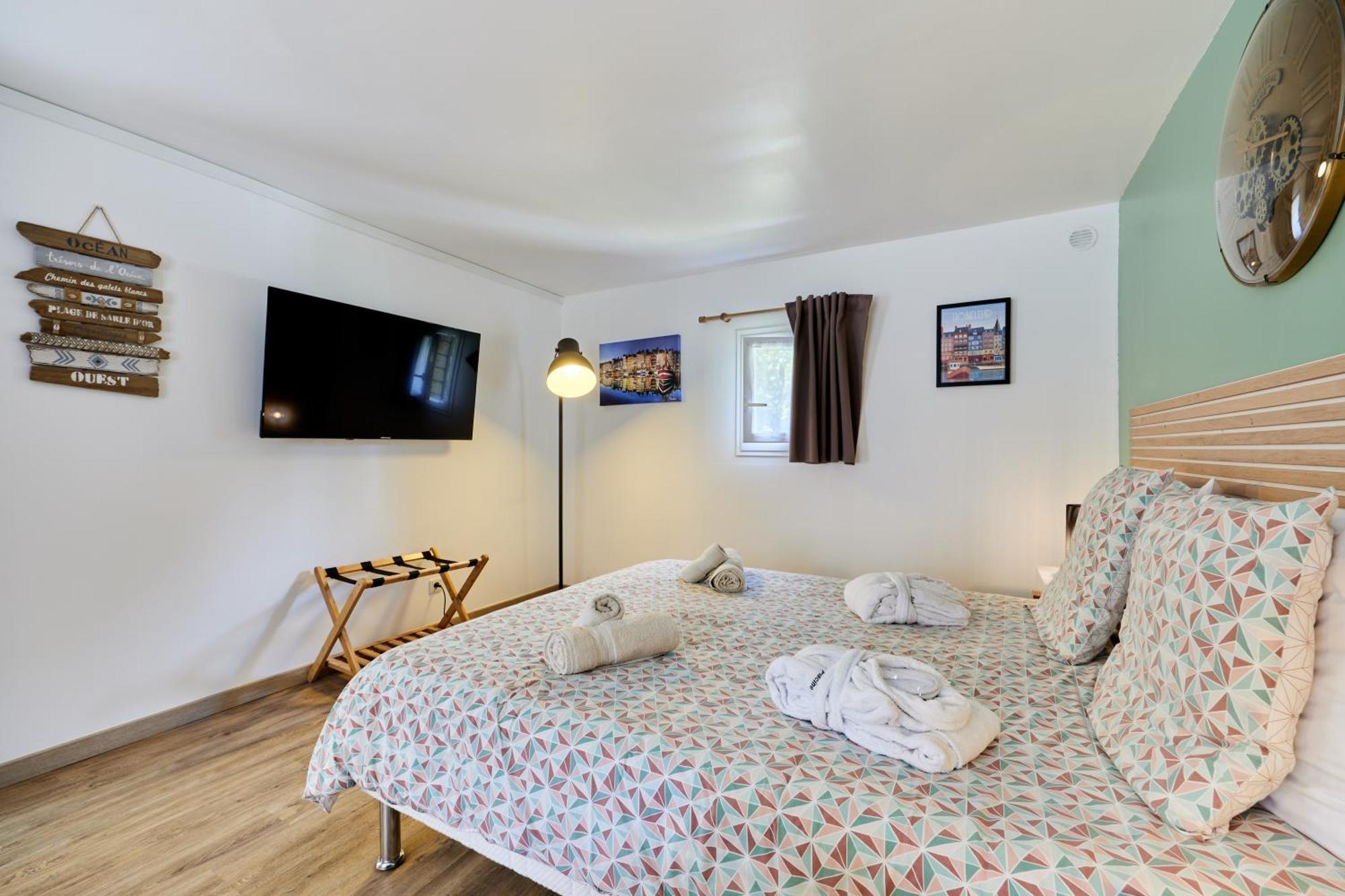 Domaine Du Gros Chene - Terrasses Avec Jacuzzis Privatifs Apartment Ablon Luaran gambar