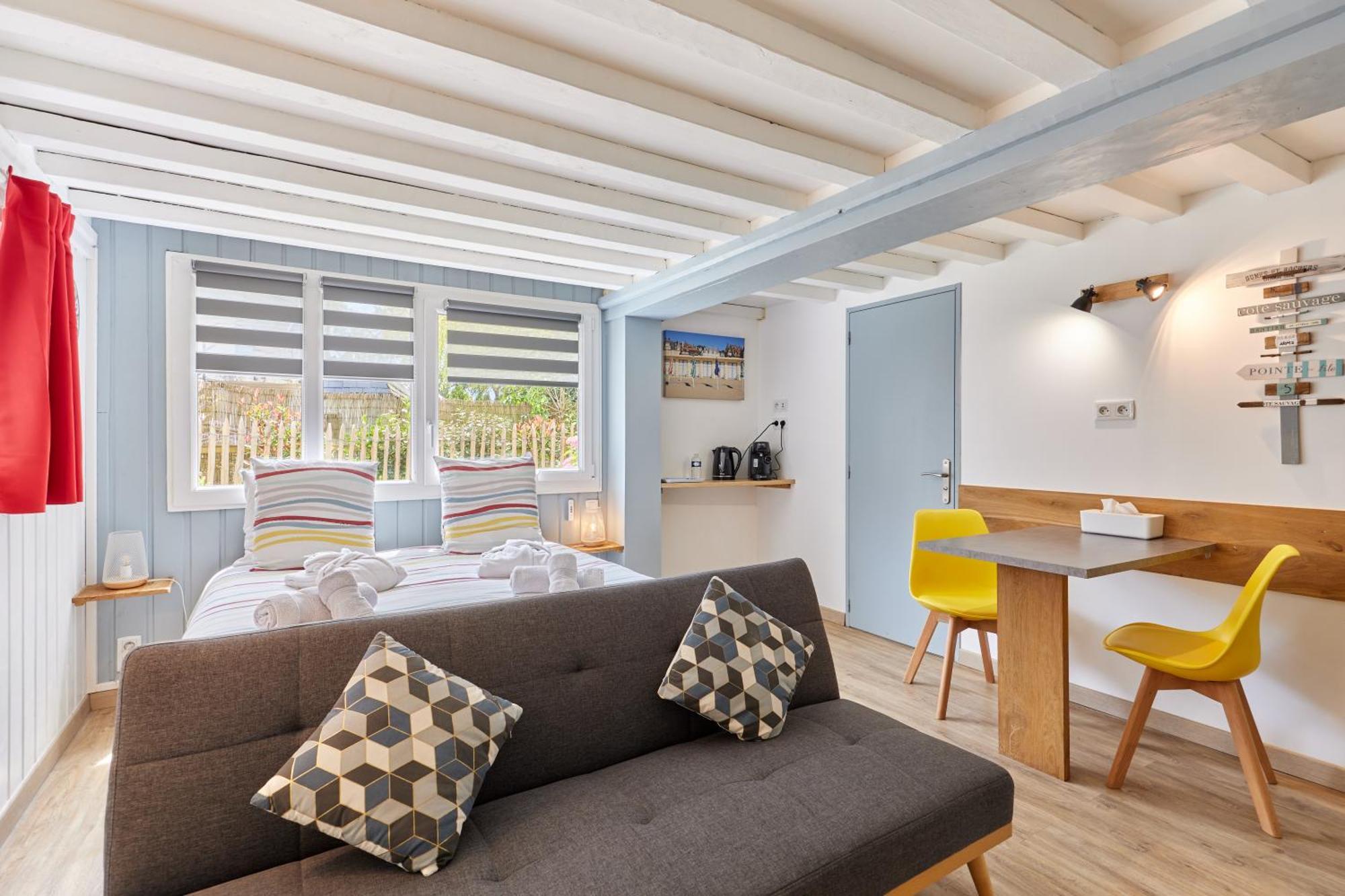 Domaine Du Gros Chene - Terrasses Avec Jacuzzis Privatifs Apartment Ablon Luaran gambar