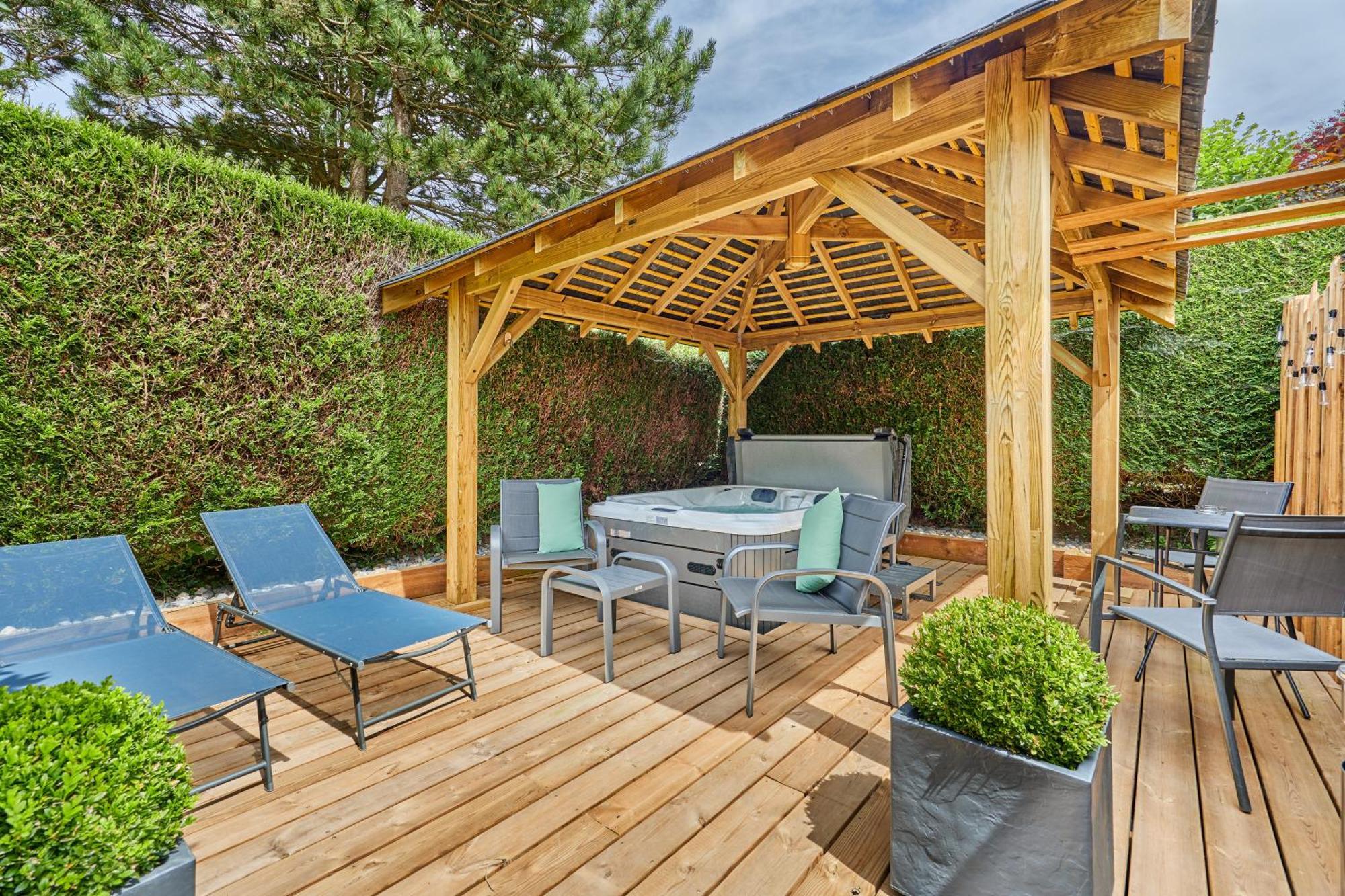 Domaine Du Gros Chene - Terrasses Avec Jacuzzis Privatifs Apartment Ablon Luaran gambar